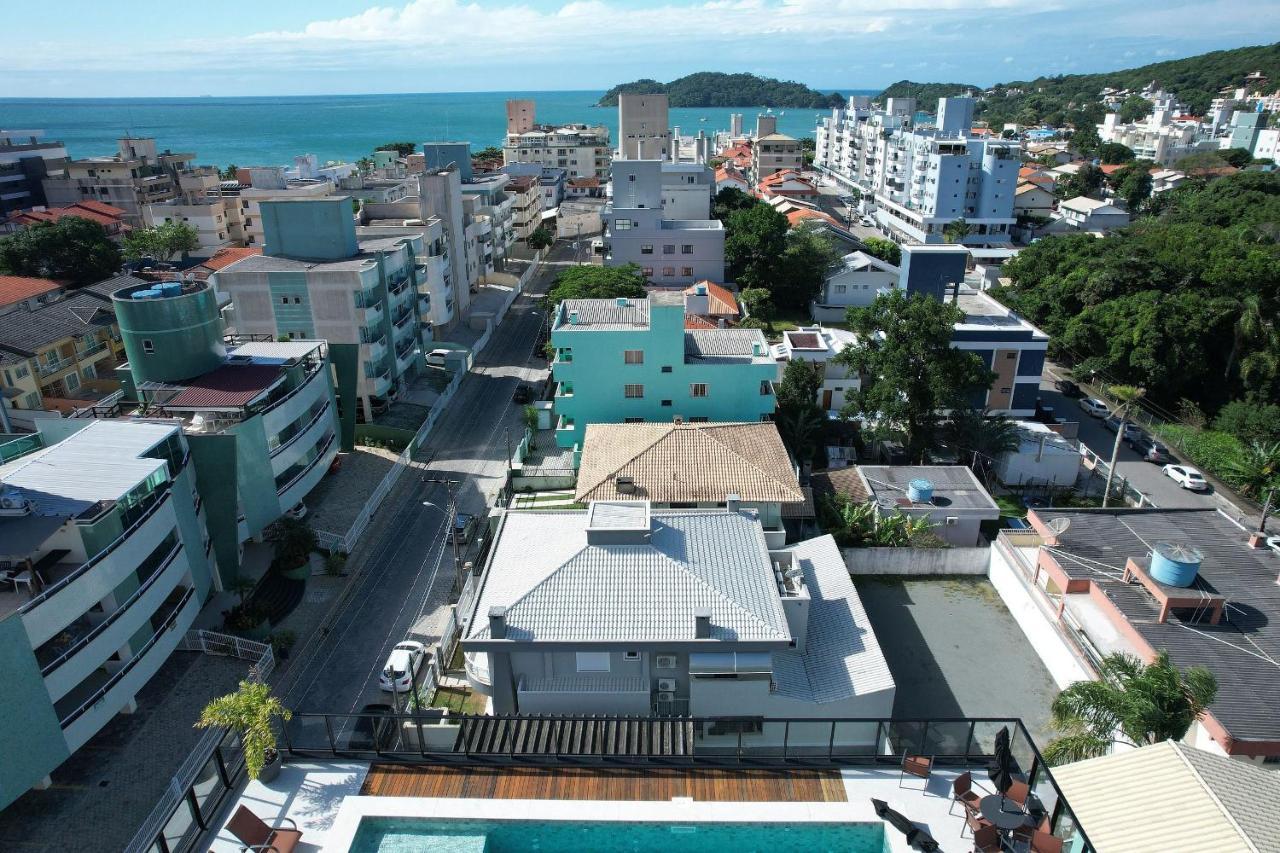 Adra 301 - Apartamento No Centro De Bombinhas - Rooftop Com Piscina E Academia - A Poucos Metros Da Praia - Exterior photo
